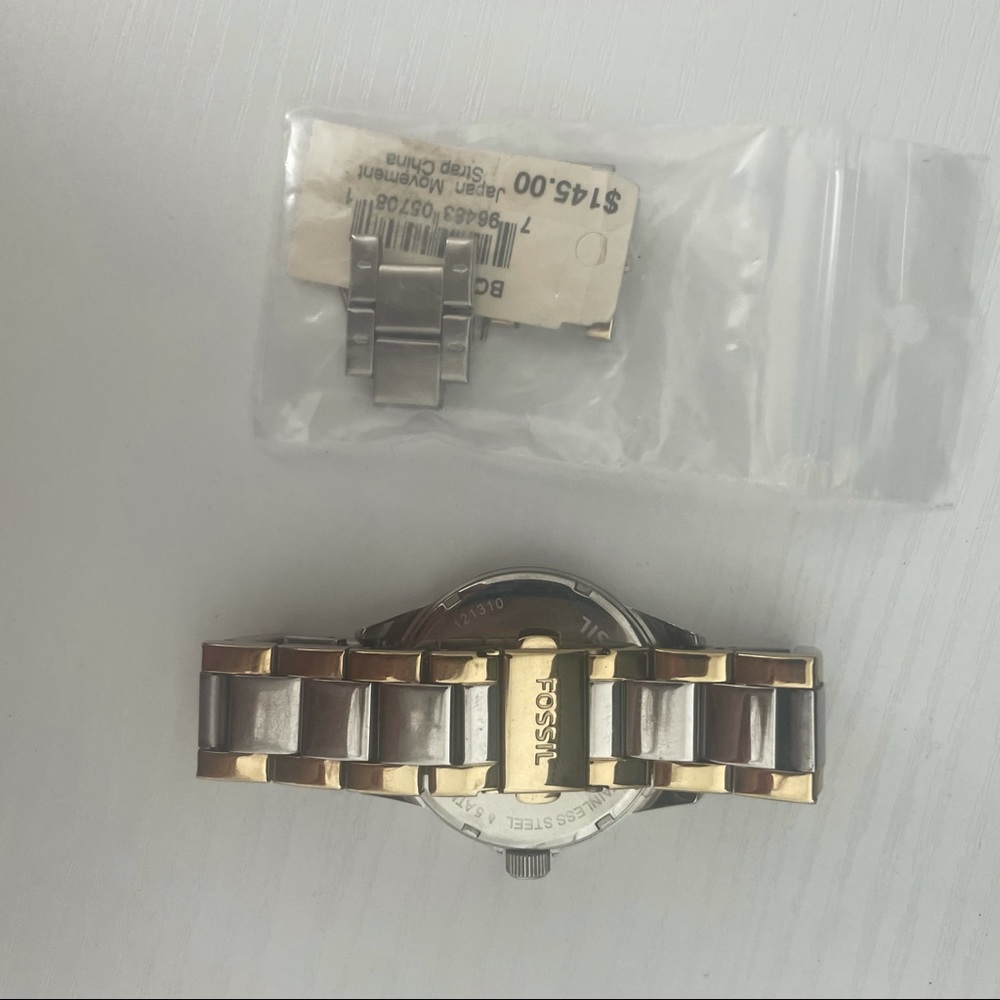 Fossil Watch - Picture 3 of 4